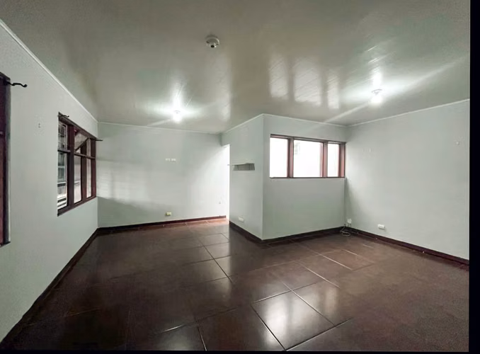 ALQUILER CASA DE UNA PLANTA EN SABANILLA CON JARDÍN - Imagen 3