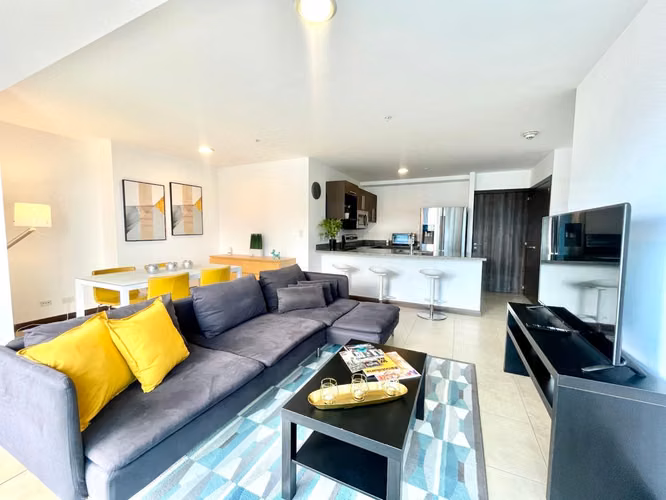 PASEO COLÓN APARTAMENTO AMOBLADO CON PARQUEO EN TORRE 70M2 DE DISEÑADOR - Imagen 2
