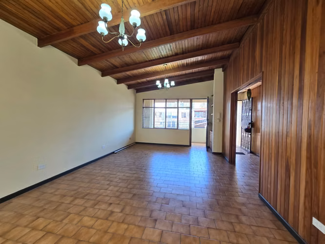 Alquiler de apartamento independiente en Sabana Sur - Imagen 1