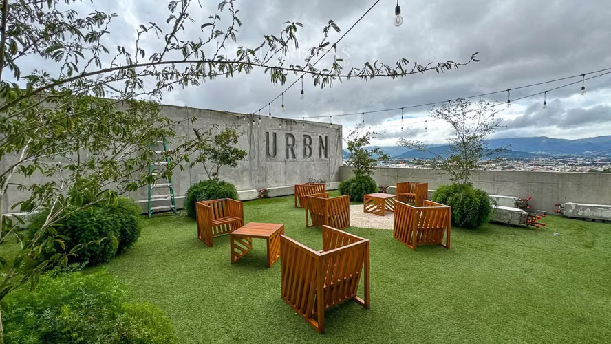 Se Alquila Apartamento Tipo Estudio Amueblado en URBN Escalante con Vista a las Montañas NJA1458JB - Imagen 13