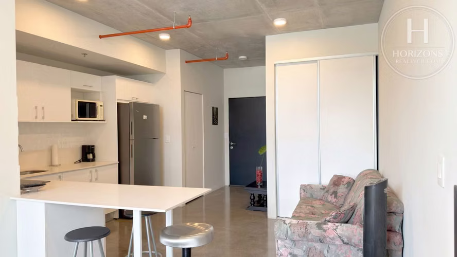Se Alquila Apartamento Tipo Estudio Amueblado en URBN Escalante con Vista a las Montañas NJA1458JB - Imagen 3
