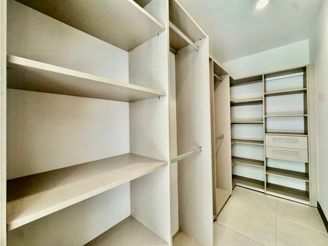 Amplio apartamento en Guachipelín, Escazú - Imagen 6