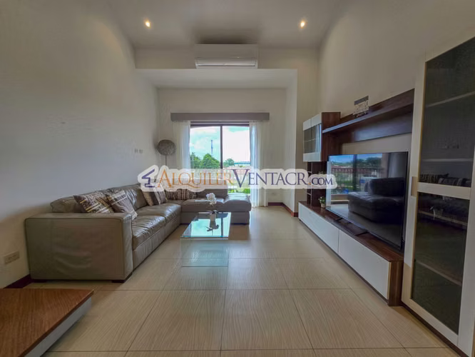 Via Nova Santa Ana Pozos! Penthouse amueblado con vista
