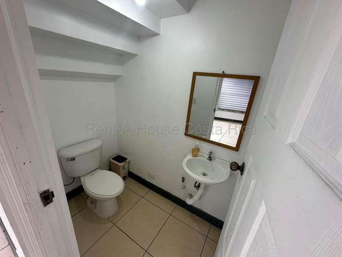 Venta de Casa Esquinera en Moravia-La Trinidad. 27-581 - Imagen 6