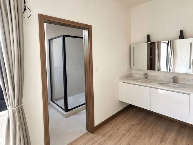 Condominio en San Antonio de Escazú-Casa NUEVA amueblada lista para estrenar  - Imagen 5