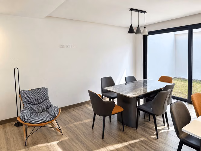 Condominio en San Antonio de Escazú-Casa NUEVA amueblada lista para estrenar  - Imagen 8
