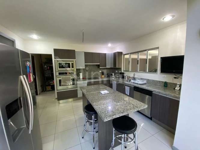Venta de casa en condominio en Ciudad Colón - Imagen 3