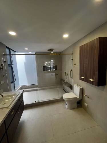 Vendo Exclusivo Apartamento Totalmente Remodelado en Escazú SSA - Imagen 11