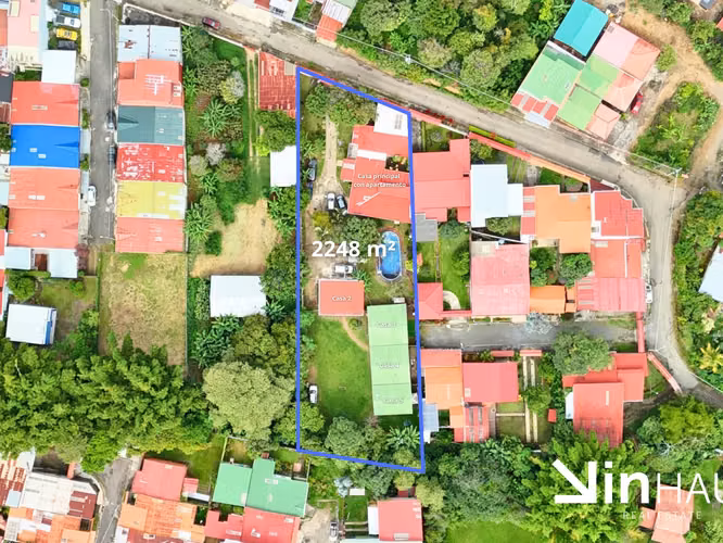 Venta de propiedad con 5 casas y un apartamento en San Rafael Arriba de Desamparados -EU (ID43587)