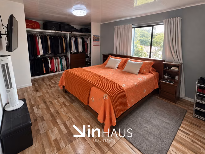 Venta de propiedad con 5 casas y un apartamento en San Rafael Arriba de Desamparados -EU (ID43587)