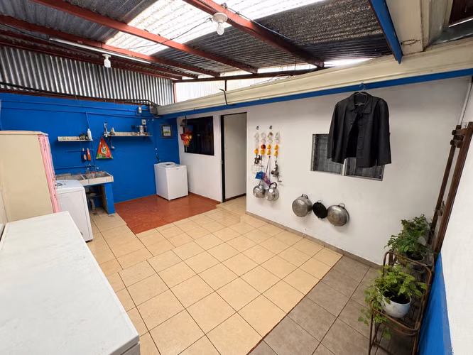 Venta de propiedad con 4 casas y un apartamento en Aserrí  -EU (ID43588) - Imagen 15