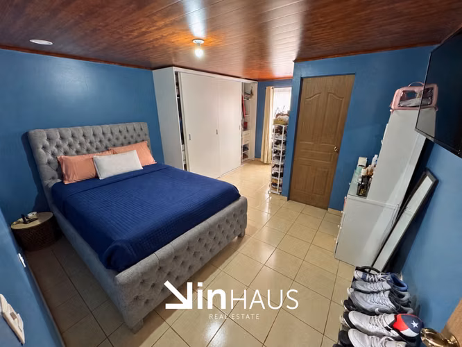 Venta de propiedad con 4 casas y un apartamento en Aserrí  -EU (ID43588) - Imagen 8
