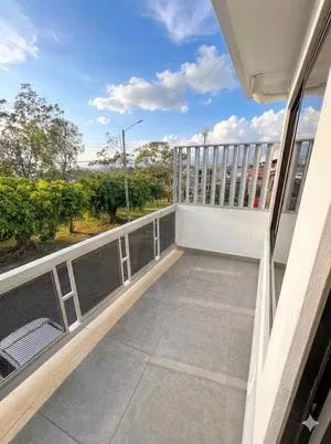  ¡EN ALQUILER: APARTAMENTO EN ROHRMOSER!  Modeno, lindo y seguro. 