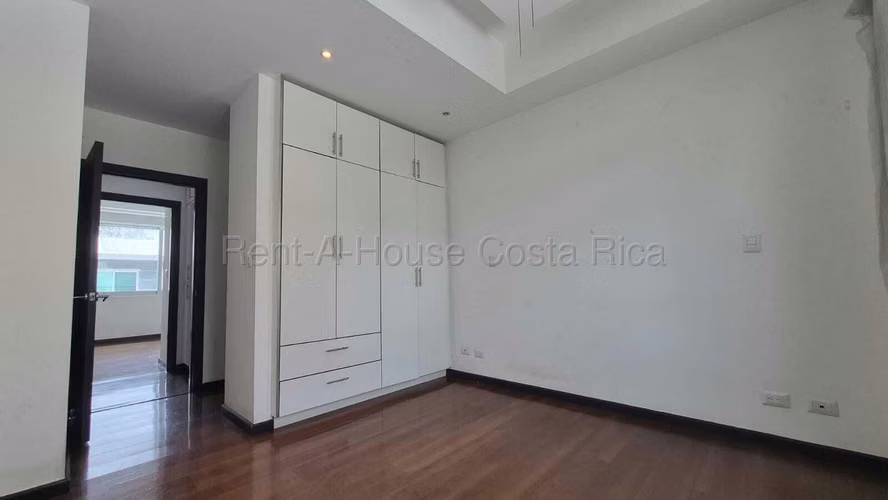 Venta de Casa en Piedades de Santa Ana.  - Imagen 3