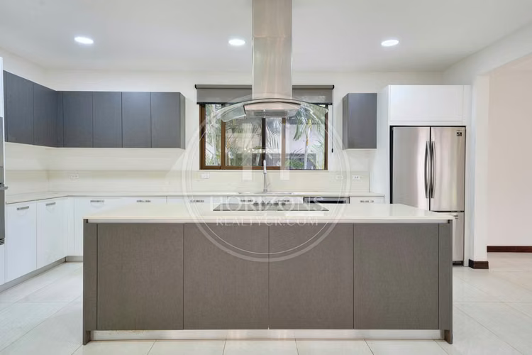 Se Vende Casa en Condominio NYA en Lindora Santa Ana 5 Habitaciones y Jardín noj1218or - Imagen 5