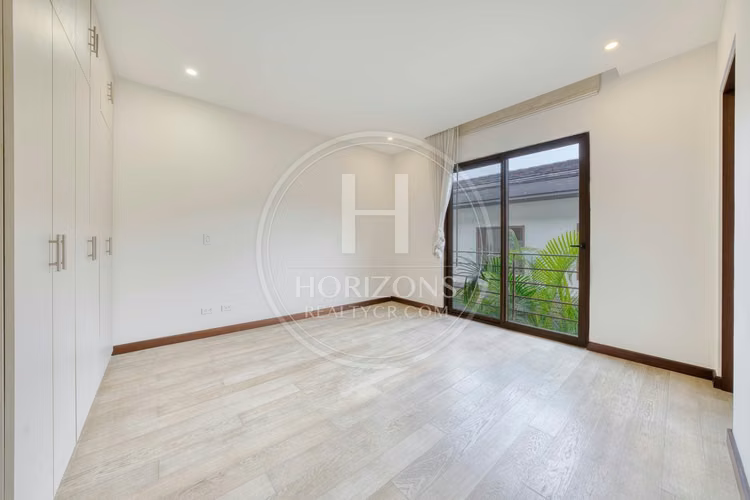 Se Vende Casa en Condominio NYA en Lindora Santa Ana 5 Habitaciones y Jardín noj1218or - Imagen 18