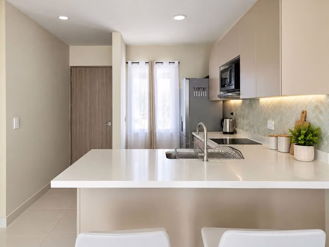 VENTA DE CASA DE UNA PLANTA, 2 HABITACIONES, CON PATIO EN CONDOMINIO - Imagen 5