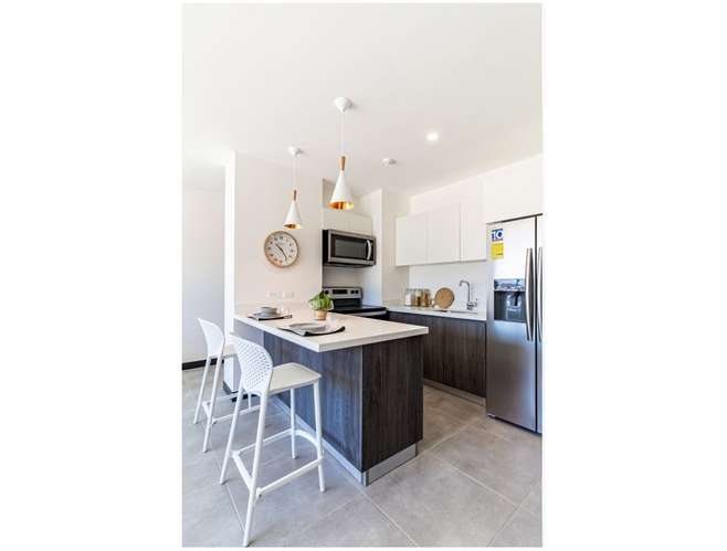 Elegante Apartamento Moderno de 3 Habitaciones con Amenidades en Alajuela - Imagen 1
