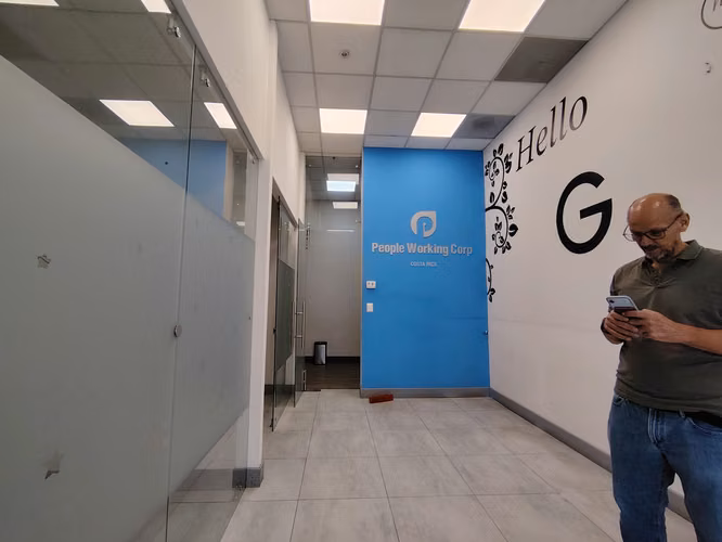 Local Comercial- Punto de venta Fte calle 80m2  - Imagen 2