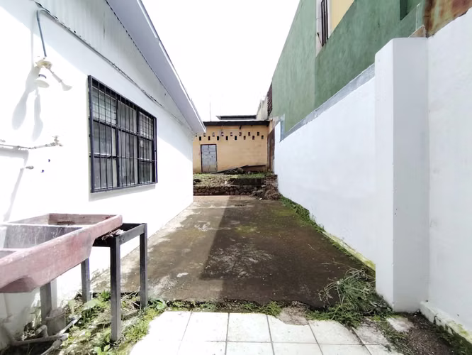Ofibodega Heredia Fte calle 550m2 parqueo  - Imagen 8