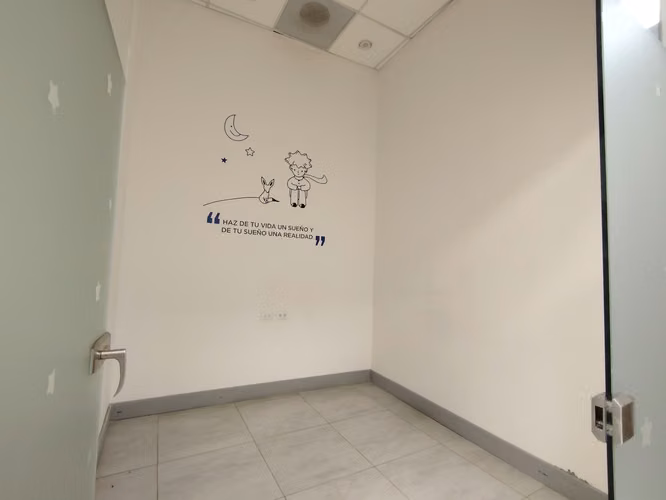 Local Comercial- Punto de venta Fte calle 80m2  - Imagen 13