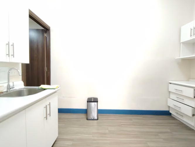 Local Comercial- Punto de venta Fte calle 80m2  - Imagen 17