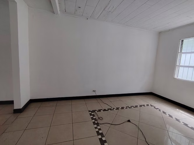 Ofibodega, Casa uso comercial Fte calle, parqueo  - Imagen 11