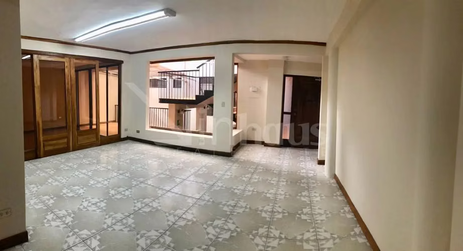 Alquiler de Edificio en El Prado Curridabat - Perfecto para Consultorios o Firma de Servicios Profesionales - Imagen 10