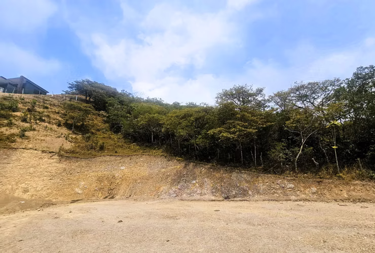 Venta de Terreno Con Vistas Panorámicas a Mar y Montaña - Imagen 4
