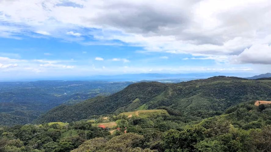 Venta de Terreno Con Vistas Panorámicas a Mar y Montaña - Imagen 6