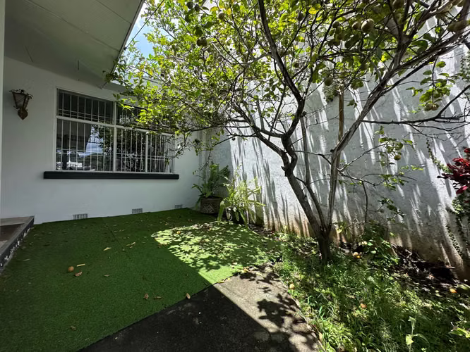 Casa para Oficinas en Barrio Francisco Peralta - Imagen 2