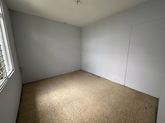 Casa para Oficinas en Barrio Francisco Peralta - Imagen 19