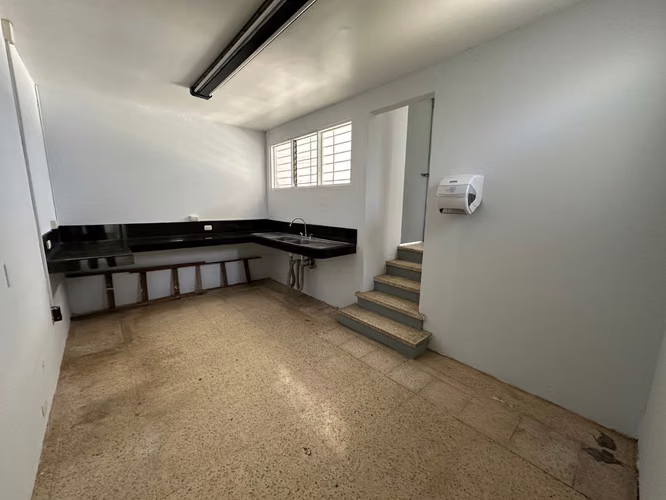 Casa para Oficinas en Barrio Francisco Peralta - Imagen 14