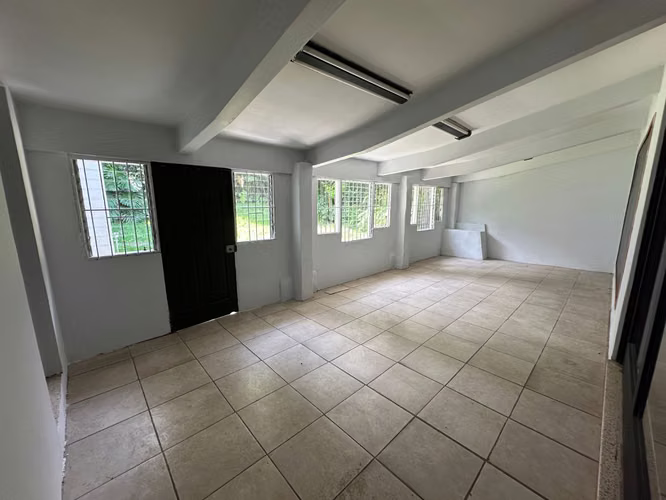Casa para Oficinas en Barrio Francisco Peralta - Imagen 11