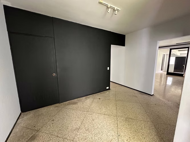 Casa para Oficinas en Barrio Francisco Peralta - Imagen 3