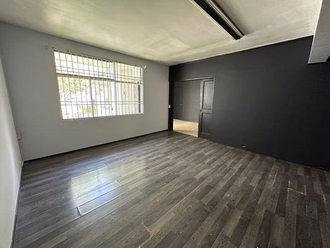 Casa para Oficinas en Barrio Francisco Peralta - Imagen 6