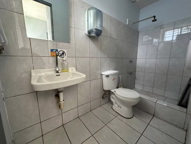 Casa para Oficinas en Barrio Francisco Peralta - Imagen 17