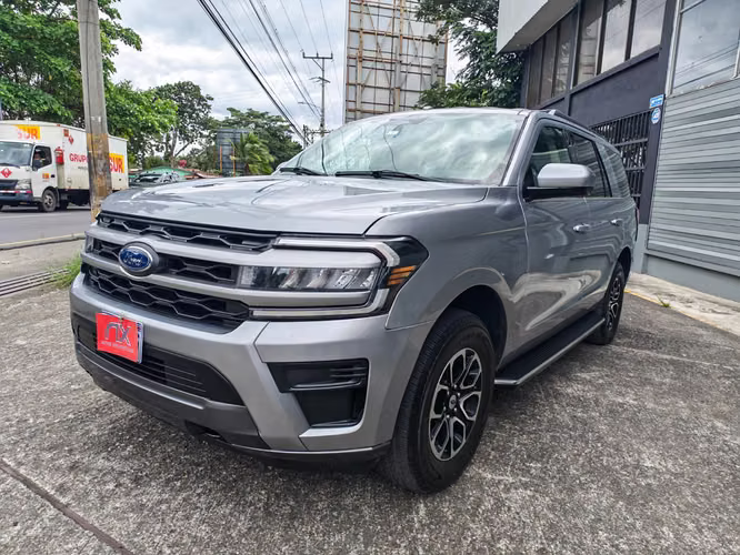 Ford Expedition XLT 2024 - Imagen 1