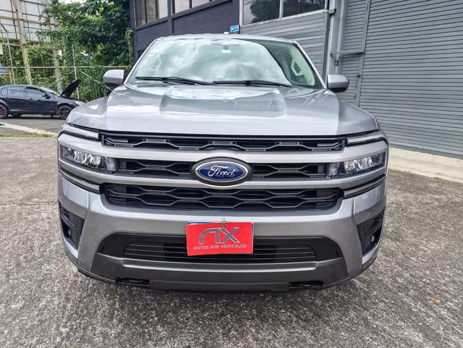Ford Expedition XLT 2024 - Imagen 2