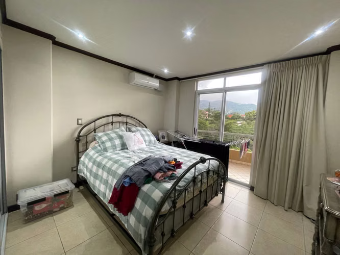 Apartamento con una vista excepcional al valle central  - Imagen 10
