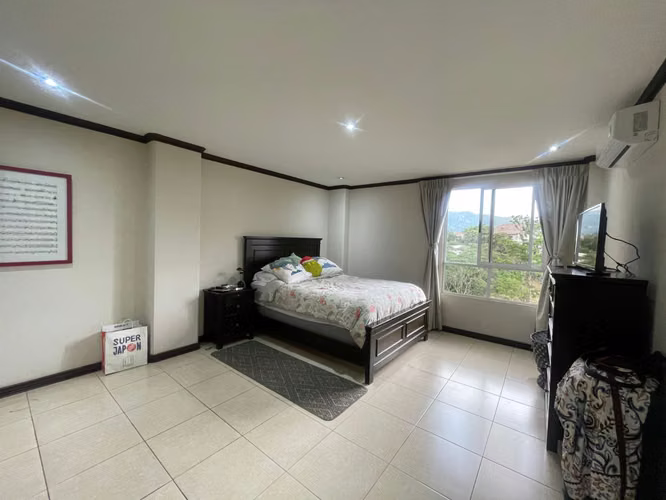 Apartamento con una vista excepcional al valle central  - Imagen 13