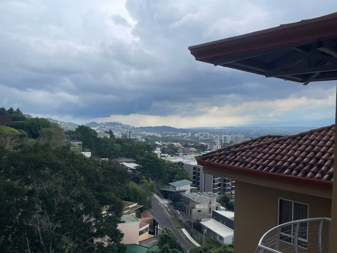 Apartamento con una vista excepcional al valle central 