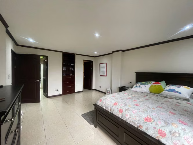 Apartamento con una vista excepcional al valle central  - Imagen 14
