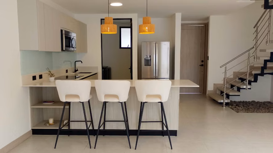 Alquiler de casa en Lindora: Arquitectura contemporánea y confort absoluto en Santa Ana (ref : 137) - Imagen 6