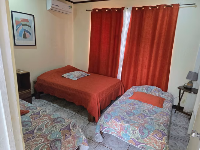Casa Vacacional Puntarenas. Precio 2 noches minimo.