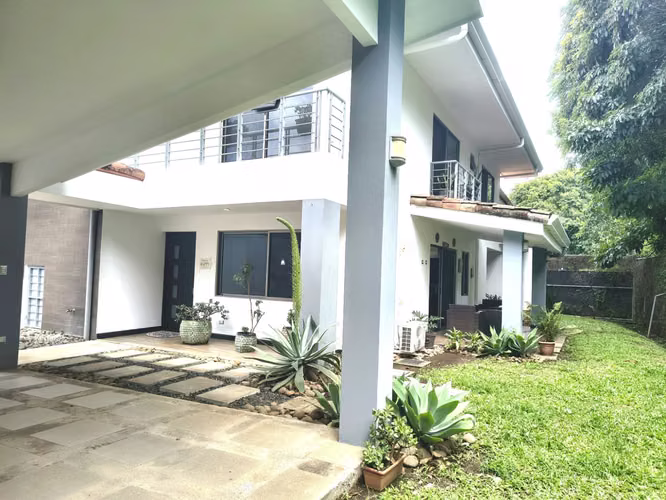 Casa amoblada en Pozos | 4 habitaciones, jardín y 466 m² - Imagen 7