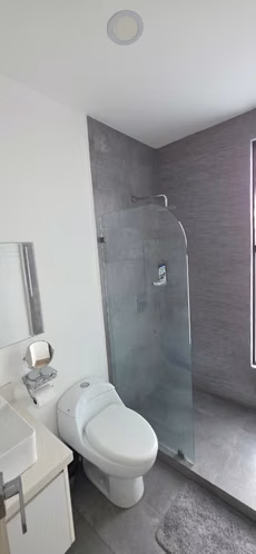 Casa Moderna de 2 habitaciones con Jardin y Linea Blanca en Alquiler - Imagen 17