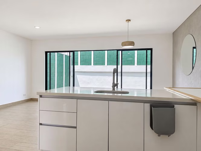 Casa Moderna de 2 habitaciones con Jardin en Alquiler - Imagen 3