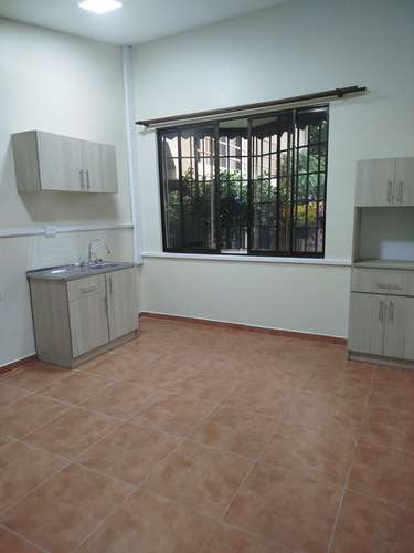 Agradable apartamento cera Ins Salud Uruca  - Imagen 2