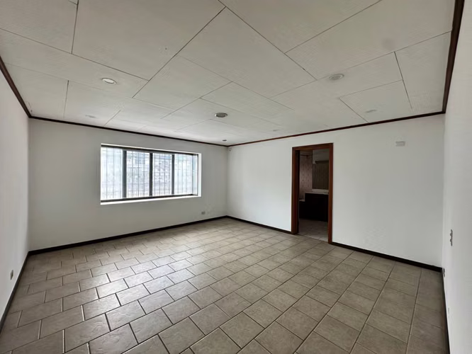 Rohrmoser | 615 m² | Uso comercial | 15 parqueos - Imagen 18